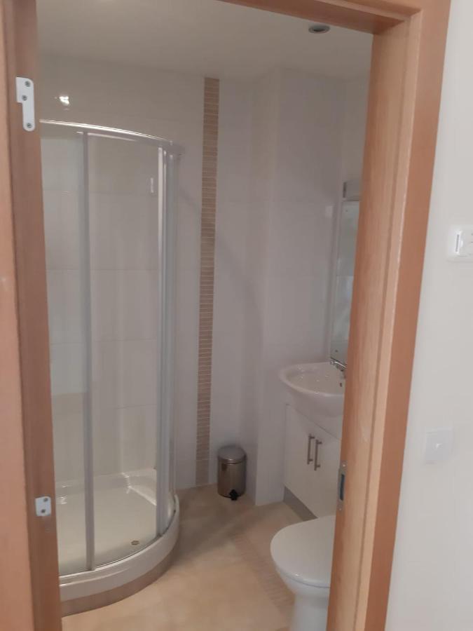 Lila Lake Isle Luxury Aparthotel 斯莱戈 外观 照片